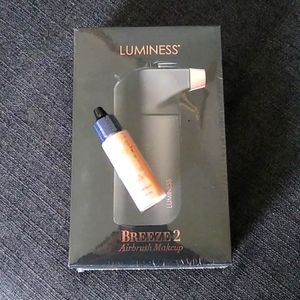 NEW Luminess Breeze 2 Airbrush Makeup Tool + Warm Beige Concealer